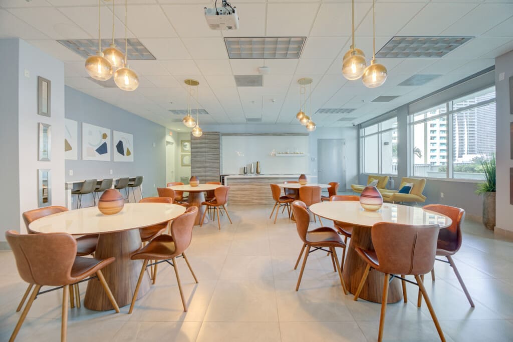 31363 131881 Iwu3D 3lm32WEzsxxGR VI4TpTswU4xEqvoPEOFM3wE 63745fe3072f9.jpg