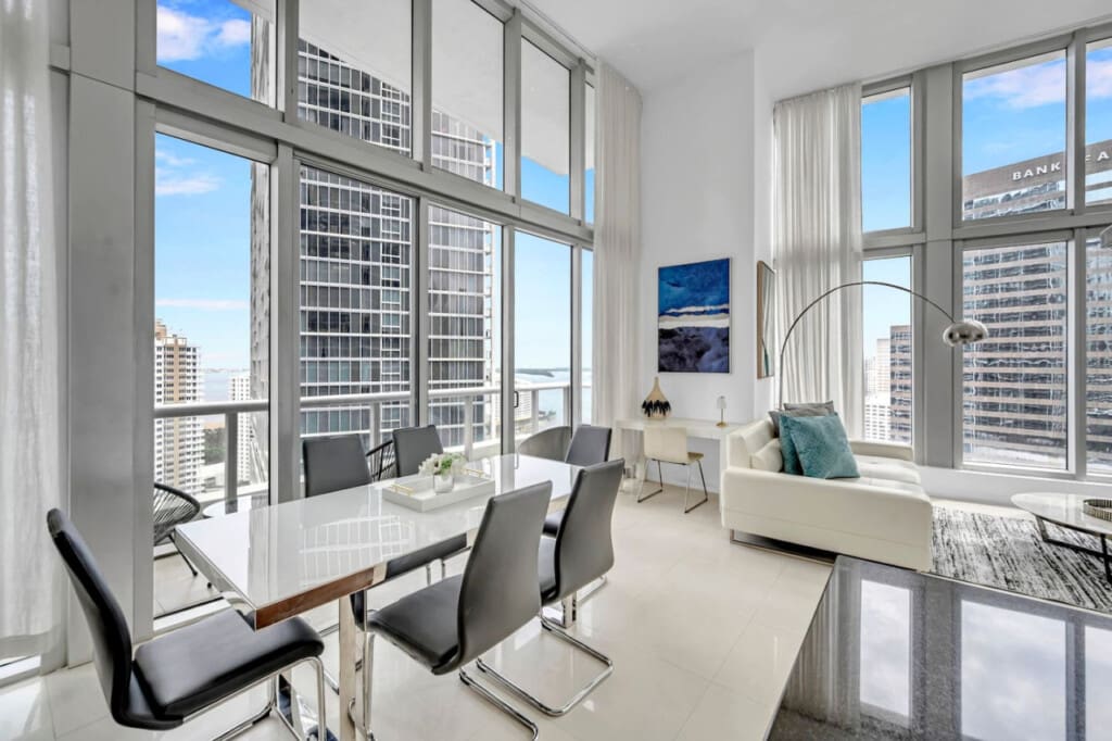 31363 318568 agZsMpv9bIiakm2gCsLYotqJRc9urzAzIRT4 h9Obj4 671070759499c.jpg