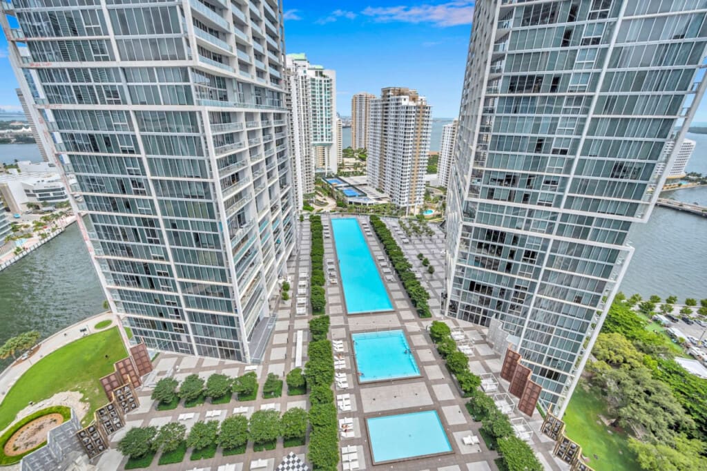 31363 318568 x 4uGg3TOvBD3bnuz93lNCgnQ2exttpOg80OWd4xKWc 6710707ac3d93.jpg