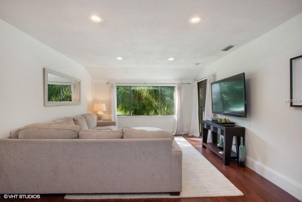 31363 80586 aiavZuSr90p1DK4h2ZdzFiL3Cn2AeIj A5ve8oRcpfk 5fad8550aaf3a.jpg